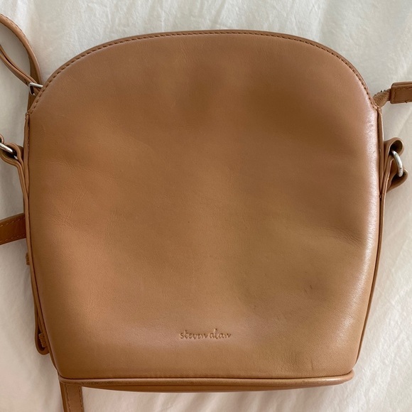 Steven Alan Handbags - ✨Fabulous Steven Alan Tan zippered pouch crossbody bag